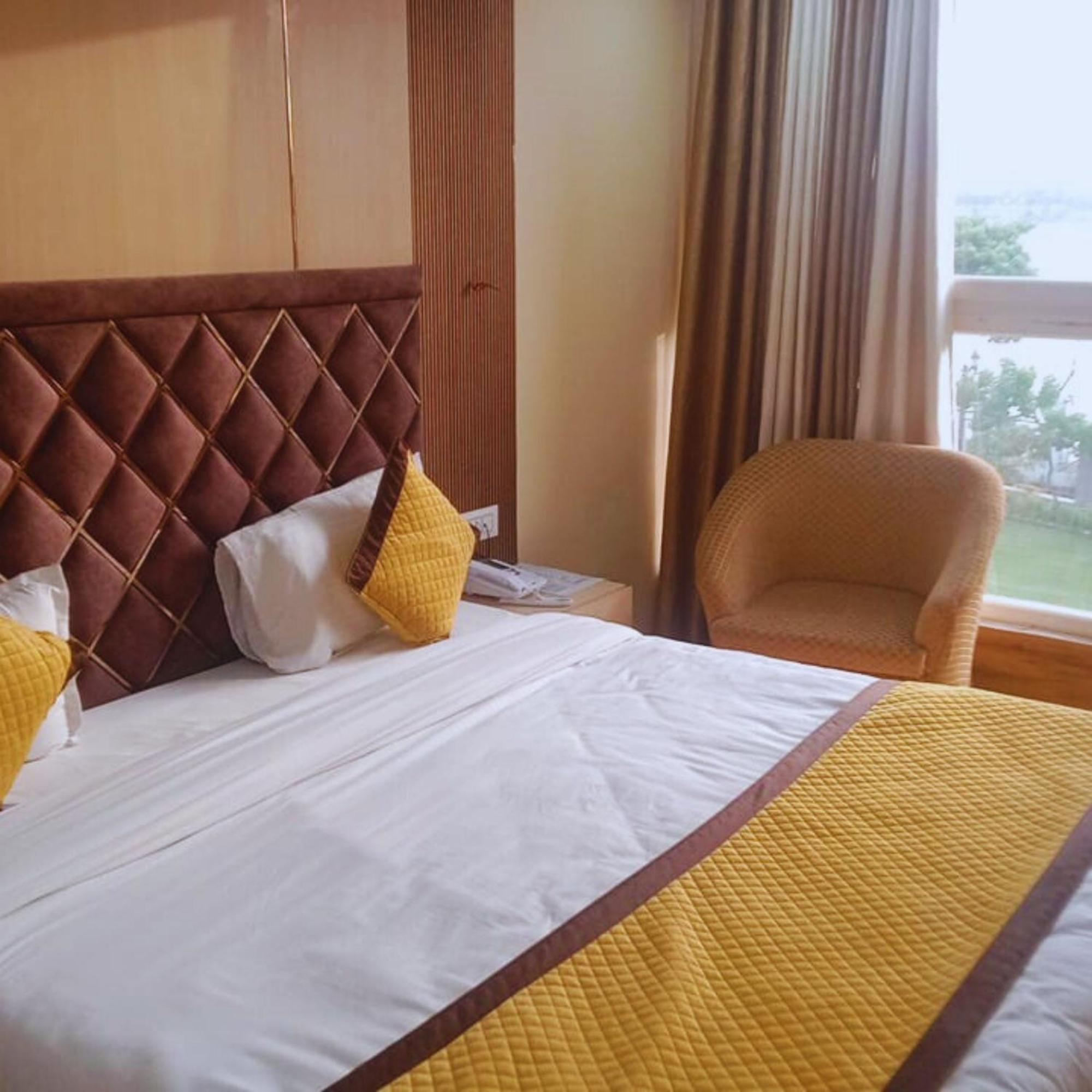 Hotel Lake View Grand Lucknow Eksteriør bilde