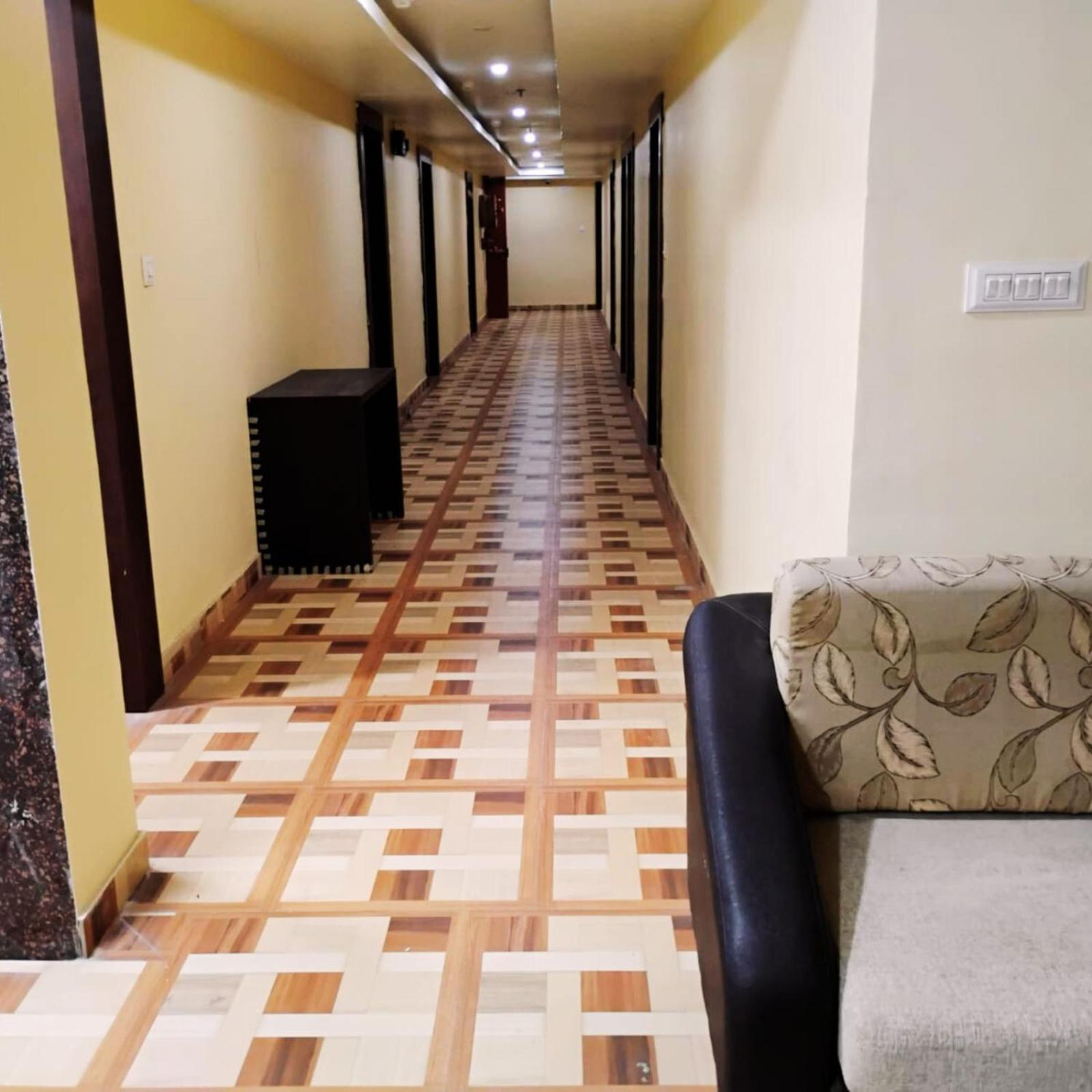 Hotel Lake View Grand Lucknow Eksteriør bilde