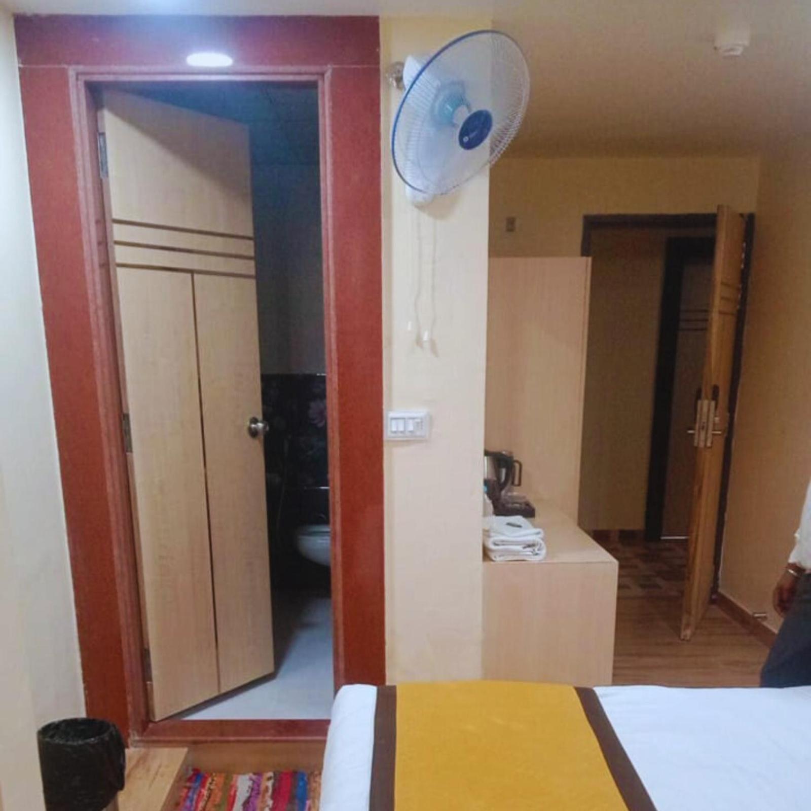Hotel Lake View Grand Lucknow Eksteriør bilde