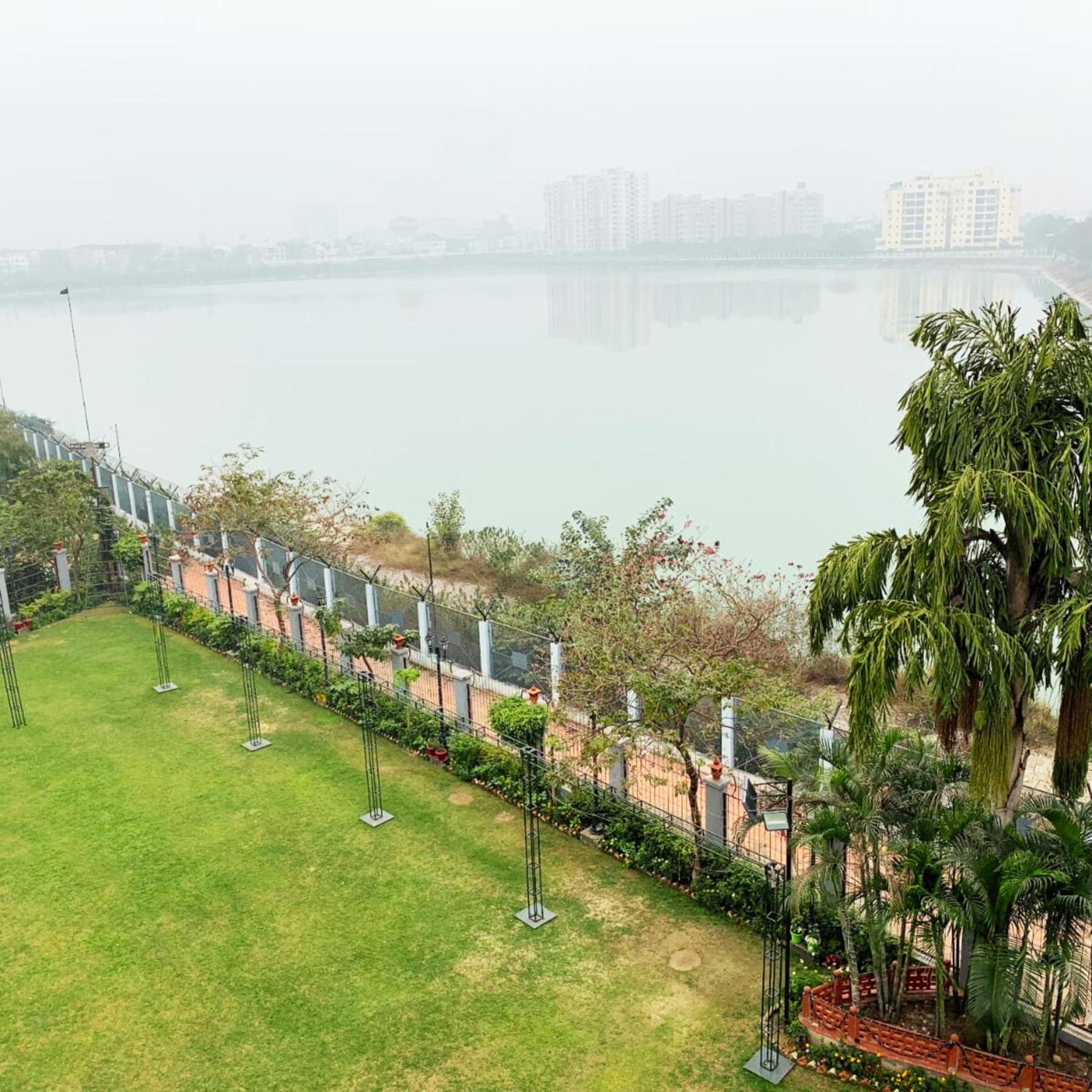 Hotel Lake View Grand Lucknow Eksteriør bilde