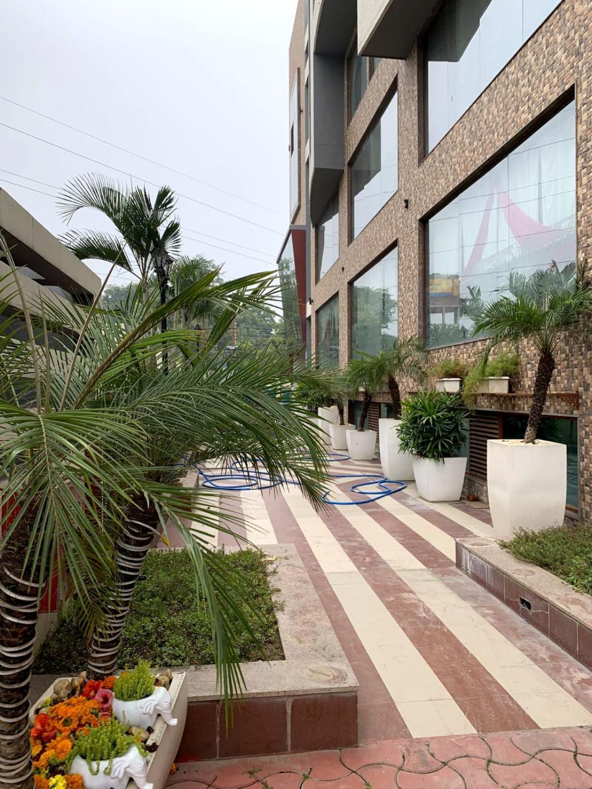 Hotel Lake View Grand Lucknow Eksteriør bilde