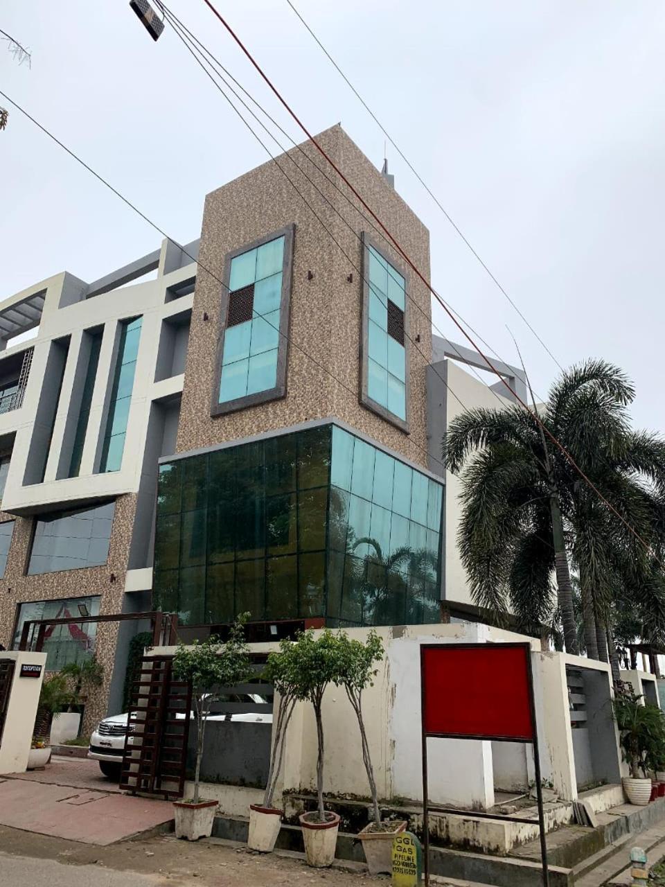 Hotel Lake View Grand Lucknow Eksteriør bilde