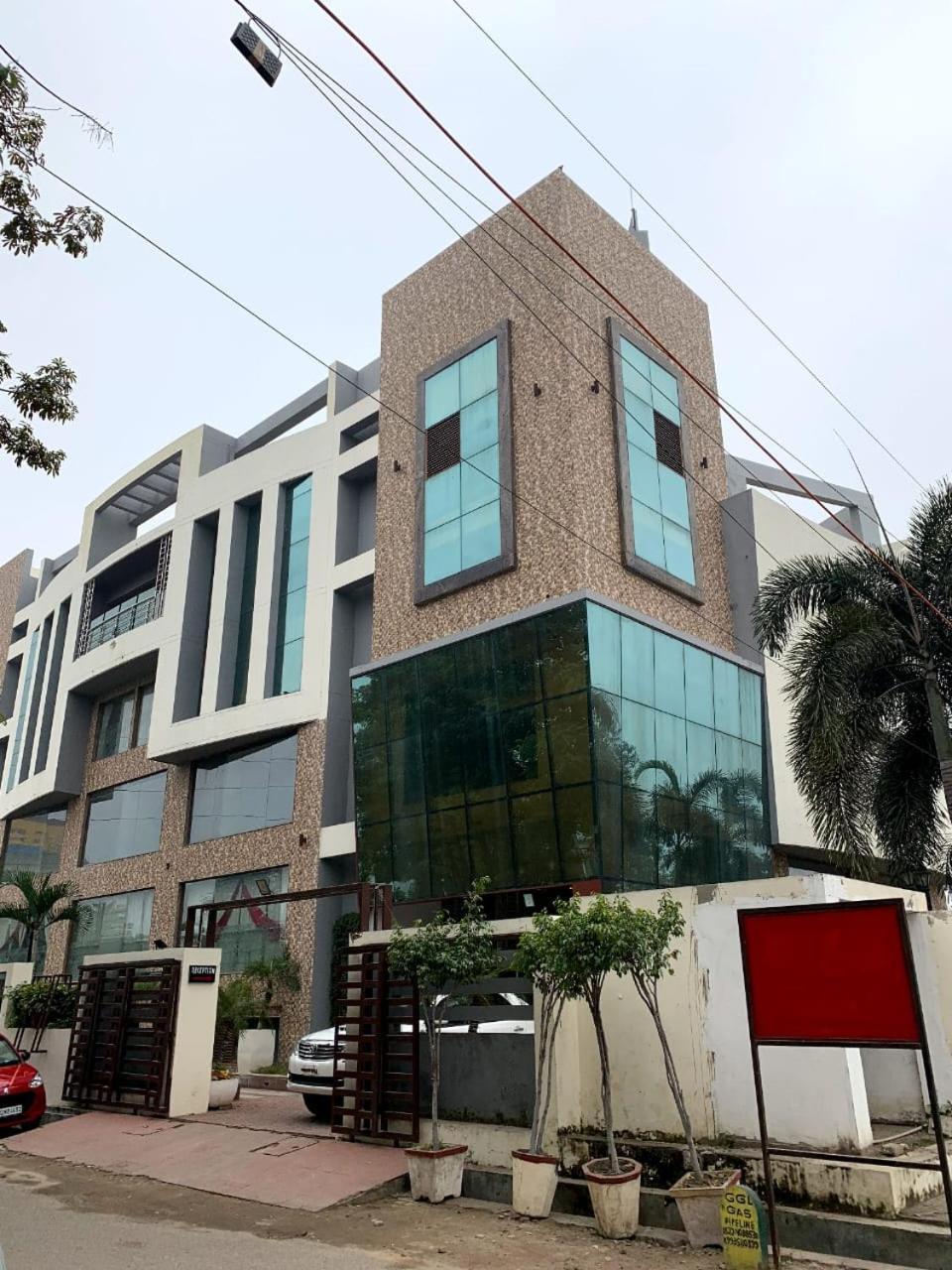 Hotel Lake View Grand Lucknow Eksteriør bilde