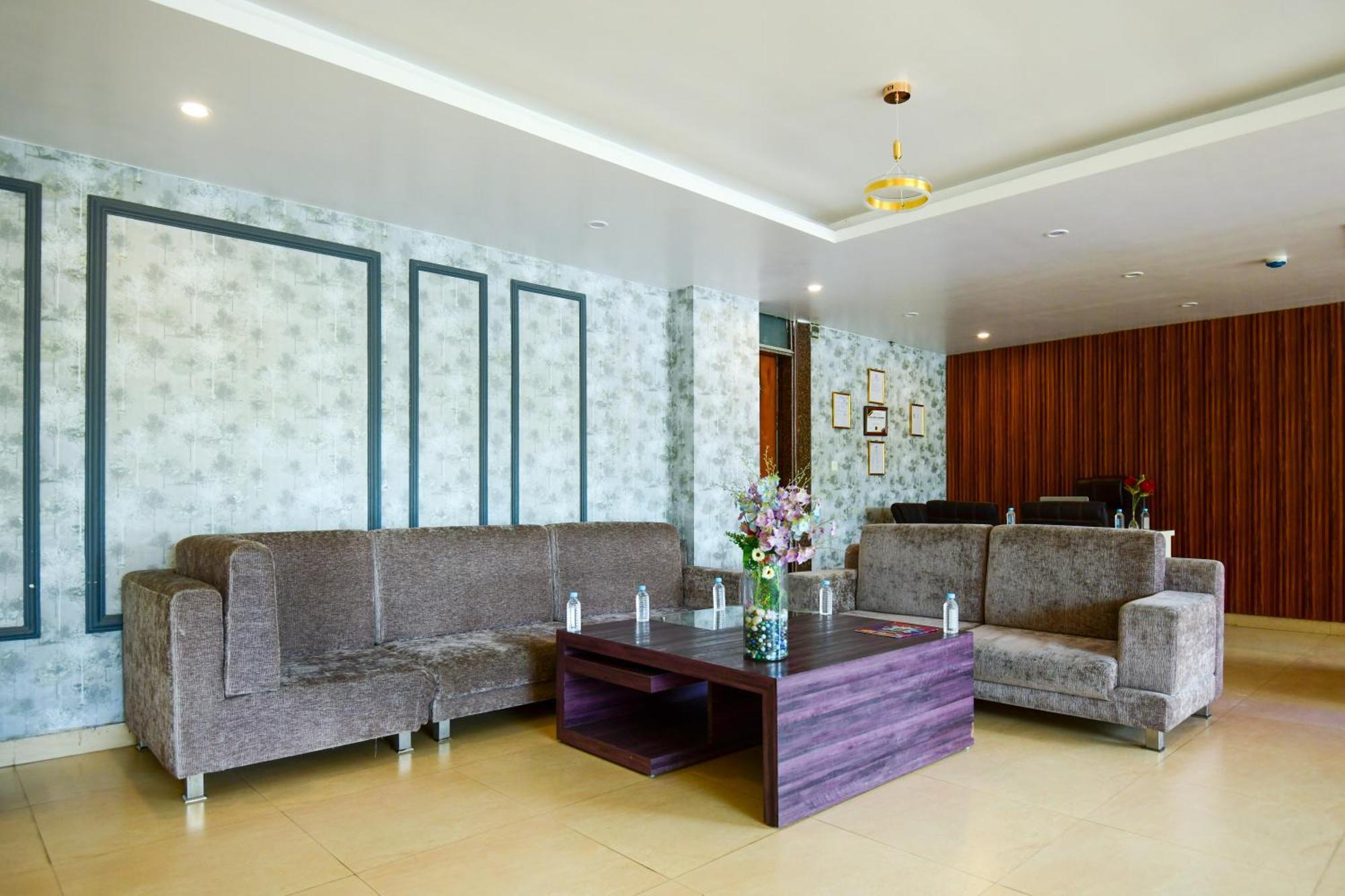 Hotel Lake View Grand Lucknow Eksteriør bilde